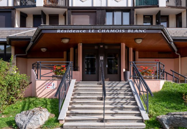 Appartement à Chamonix-Mont-Blanc - Slalom: Residence Chamois Blanc Appartement à Chamonix-Mont-Blanc - Slalom: Residence Chamois Blanc