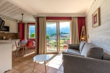 Apartment in Duingt - BAIE DES VOILES - #102 Vue lac & Chateau 1 chambre