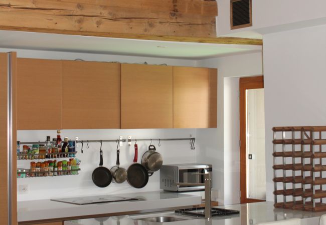 Open plan kitchen Fully equipped kitchen