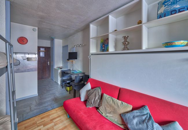 Studio Chamonix Open plan living area in studio