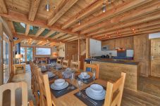 Alpine style and open plan dining area