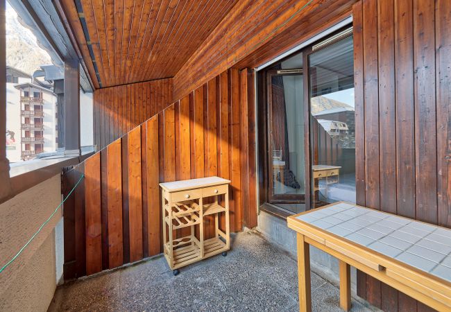 Chamonix Sud studio balcony Spacious south facing balcony
