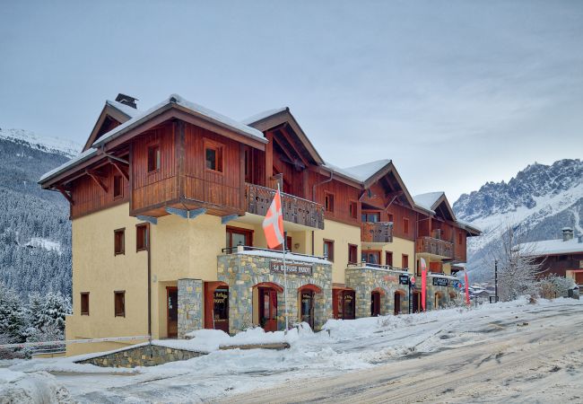 Les Houches apartment Winter Exterior of apartment building les Houches
