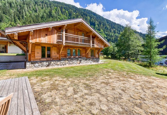 Chalet in Chamonix-Mont-Blanc - Chalet Coralie Chalet in Chamonix-Mont-Blanc - Chalet Coralie