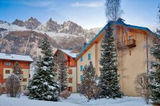 Apartment in Chamonix-Mont-Blanc - Petit Jardin: Residence Via des Traz B