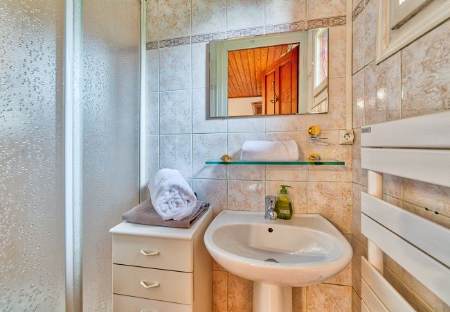 Chalet in Chamonix-Mont-Blanc - Chalet Primerose Chalet in Chamonix-Mont-Blanc - Chalet Primerose