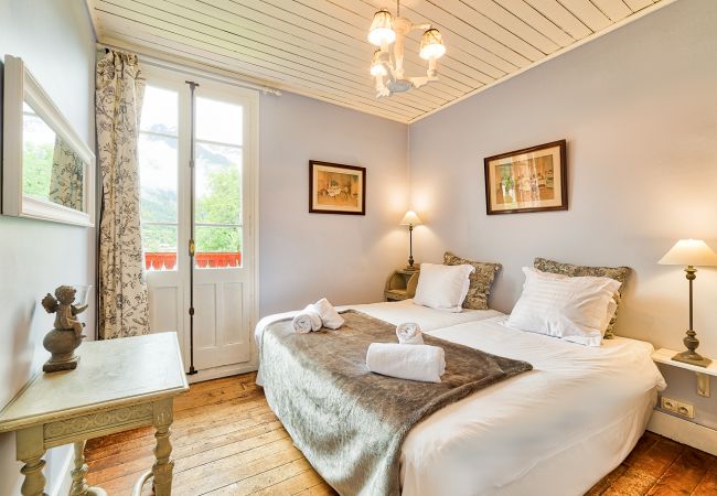 Chamonix chalet luxury double bedroom Light and airy luxury double bedroom