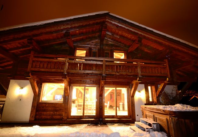 Chalet in Chamonix-Mont-Blanc - Chalet Islouts Chalet in Chamonix-Mont-Blanc - Chalet Islouts