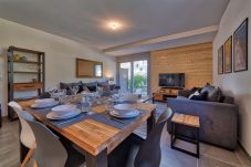 Beautifully modern living and dining area