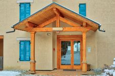 Apartment in Chamonix-Mont-Blanc - Petite Jardin: Residence Via des Traz B