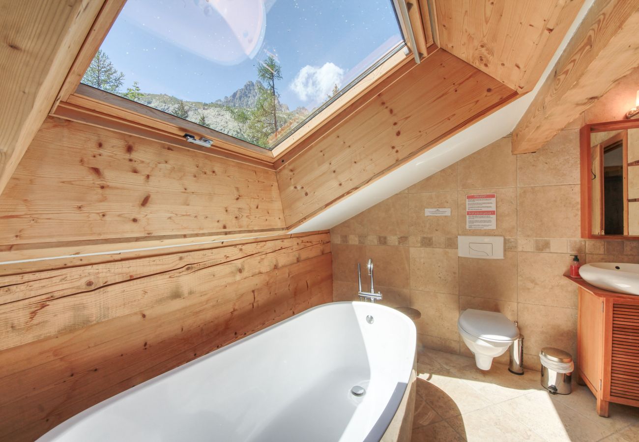 Chalet in Chamonix-Mont-Blanc - PRIVATE Chalet Flocon de Neige