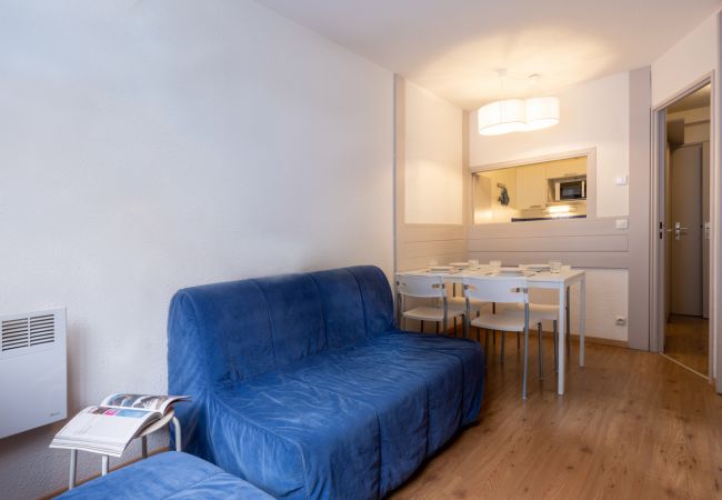 Apartment in Chamonix-Mont-Blanc - Slalom: Residence Chamois Blanc Apartment in Chamonix-Mont-Blanc - Slalom: Residence Chamois Blanc
