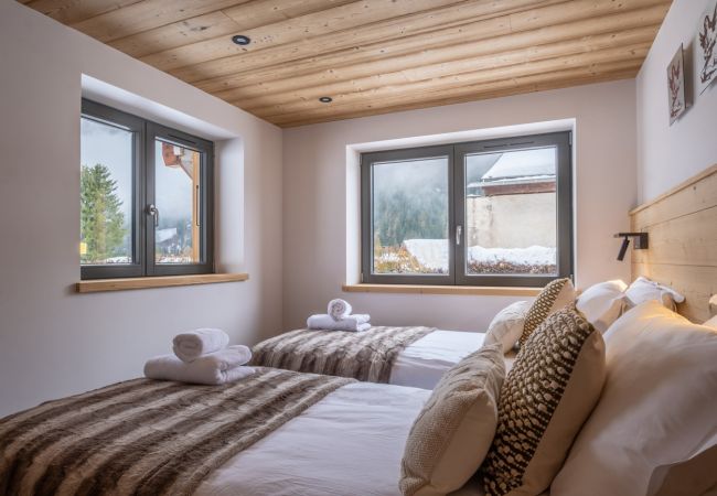 Chalet in Chamonix-Mont-Blanc - Chalet Les Grands Montets Chalet in Chamonix-Mont-Blanc - Chalet Les Grands Montets