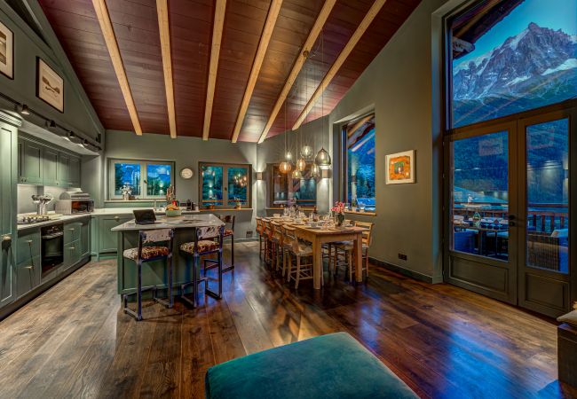 Chalet in Chamonix-Mont-Blanc - Chalet Hibou Chalet in Chamonix-Mont-Blanc - Chalet Hibou