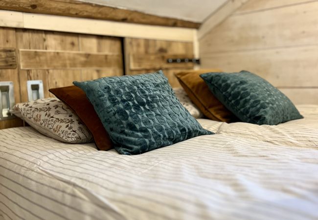 Apartment in Chamonix-Mont-Blanc - Le Refuge Apartment in Chamonix-Mont-Blanc - Le Refuge